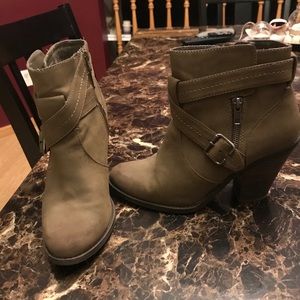 Tan bongo booties size 9 1/2